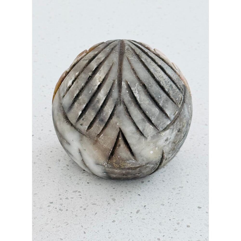 Vintage Alabaster Owl Paperweight Yellow Eyes - Picture 3 of 4